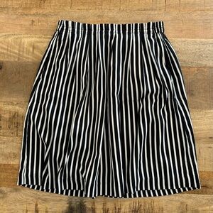 J. Crew Mercantile skirt. Excellent condition! Size M